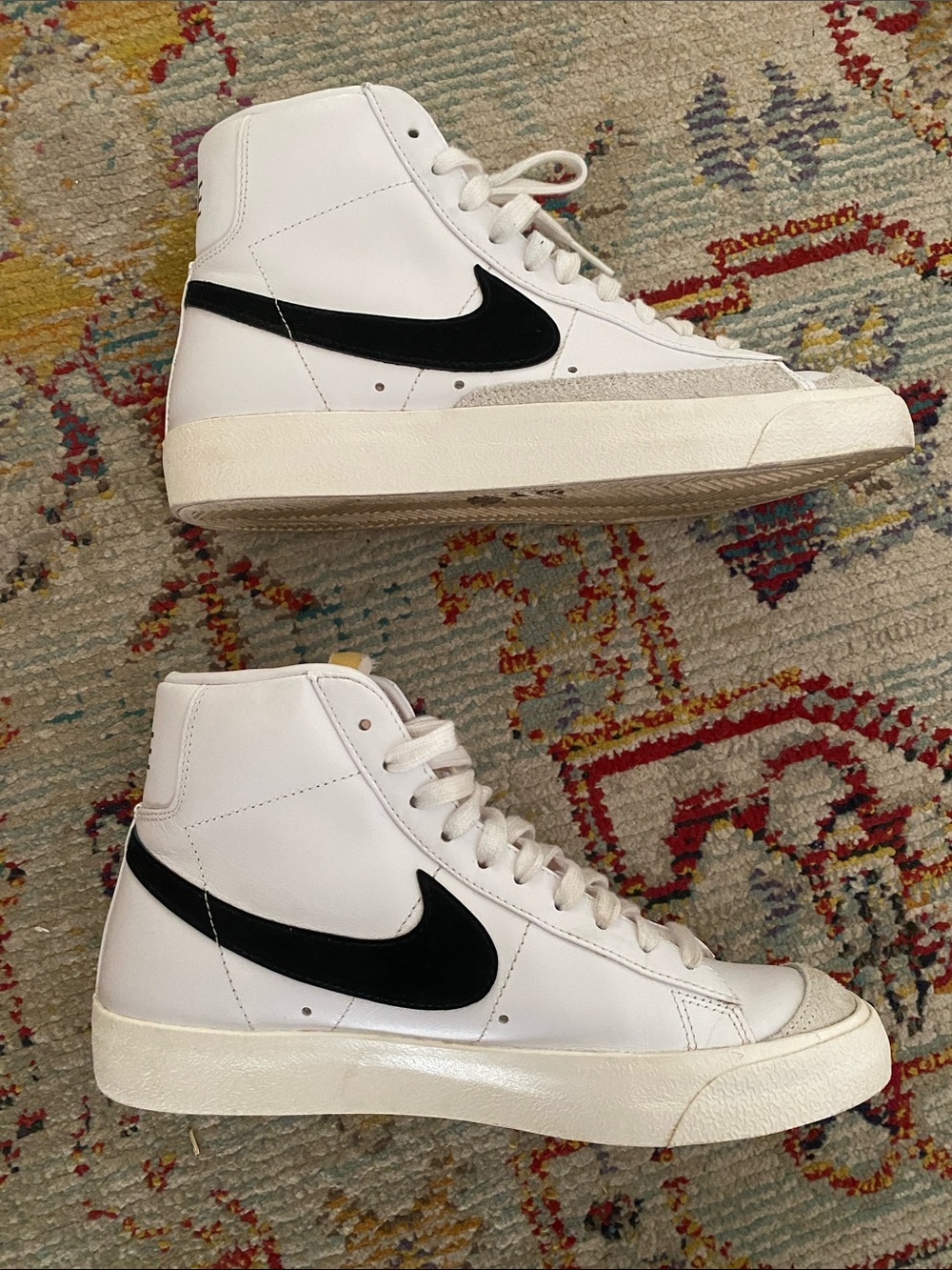 Women’s Nike Blazer Mid 77 High Top Sneaker Shoes - Picture 4 of 8